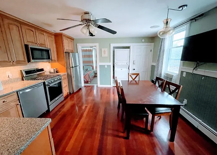 Luxury Executive Suite Harvard Allston 3 Bedrooms 2 Baths