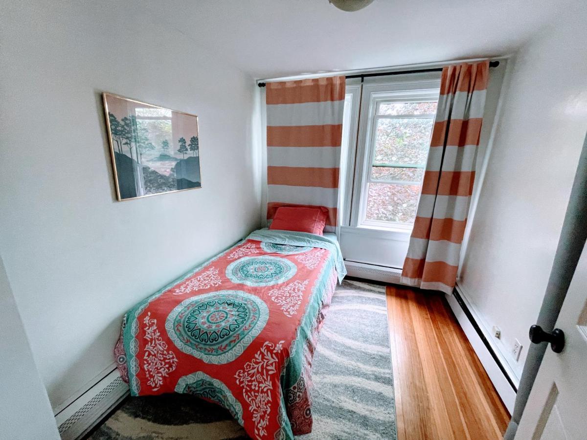 Luxury Executive Harvard Allston 3 Bedrooms 2 Baths *