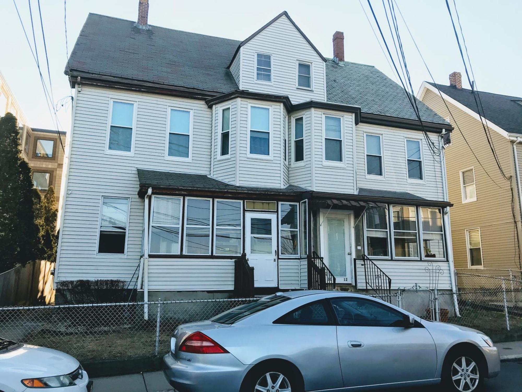 Luxury Executive Harvard Allston 3 Bedrooms 2 Baths *
